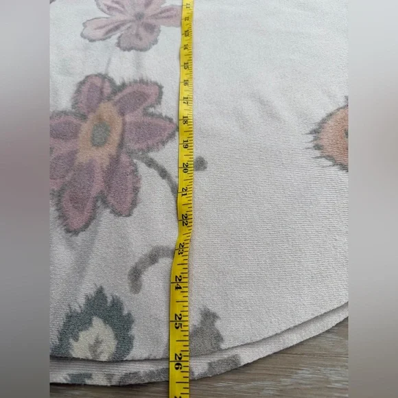 Sioni Size 1X Floral Sweater - Mauve and Beige - Picture 8 of 12